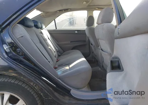 2005 Toyota Camry Le V6 z USA, uszkodzony, nr VIN 4T1BF32K25U092716